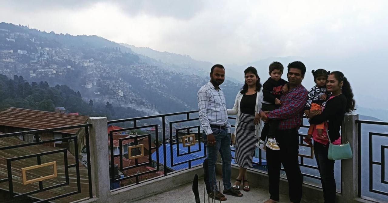 Valley View Homestay Дарджилинг Екстериор снимка