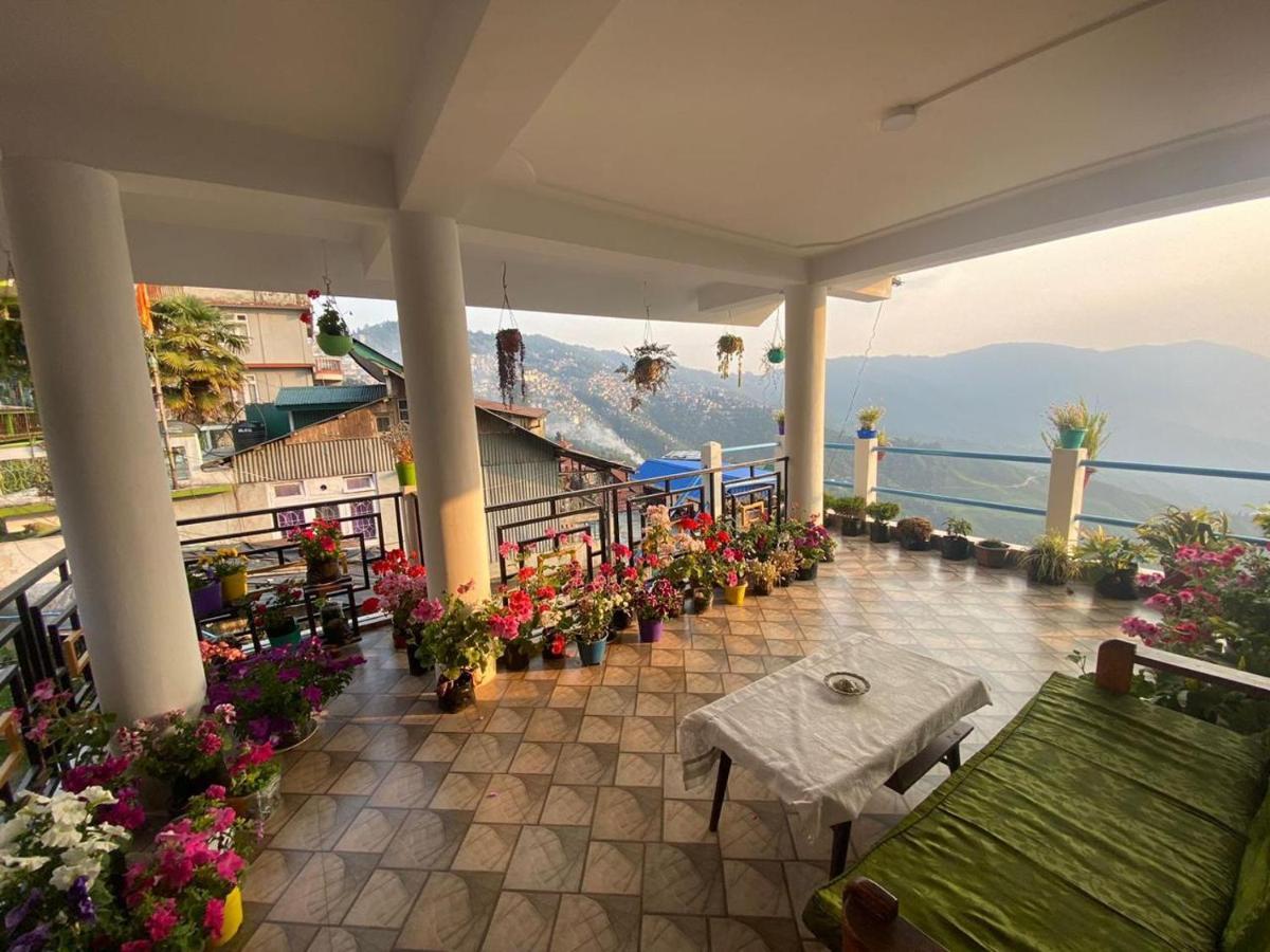 Valley View Homestay Дарджилинг Екстериор снимка
