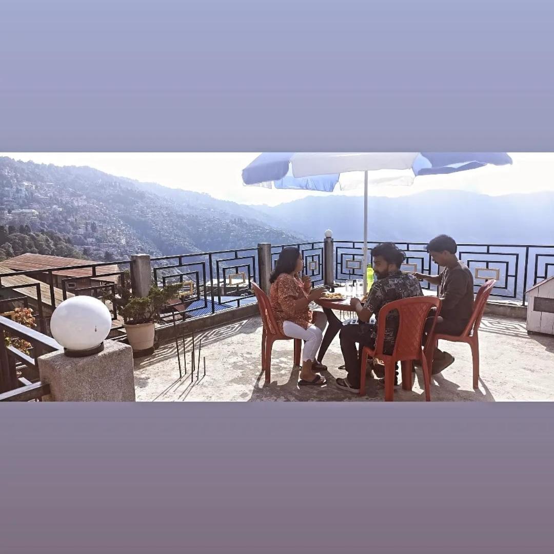 Valley View Homestay Дарджилинг Екстериор снимка